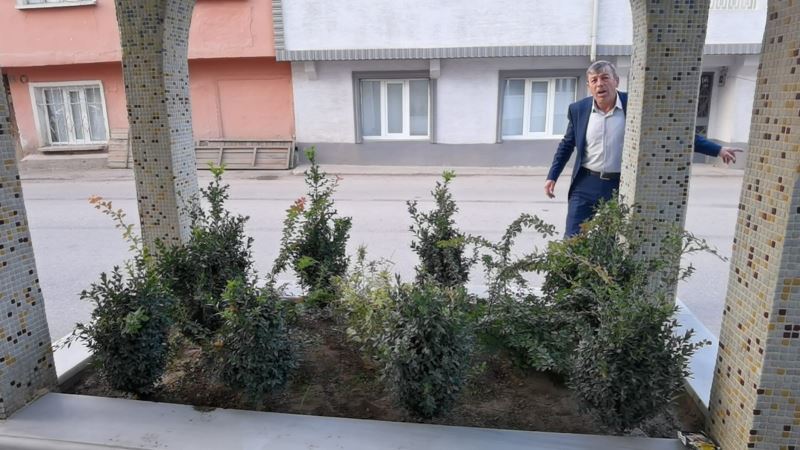 Şehir efsanesi köyü ikiye böldü...O mezar aşkından ölen kıza mı ait?
