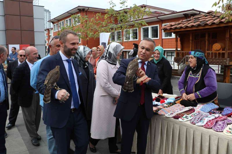 Üniversite öğrencilerine Rize’nin güzellikleri tanıtıldı
