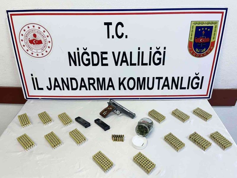Uyuşturucu operasyonunda tabanca ve mermi ele geçirildi
