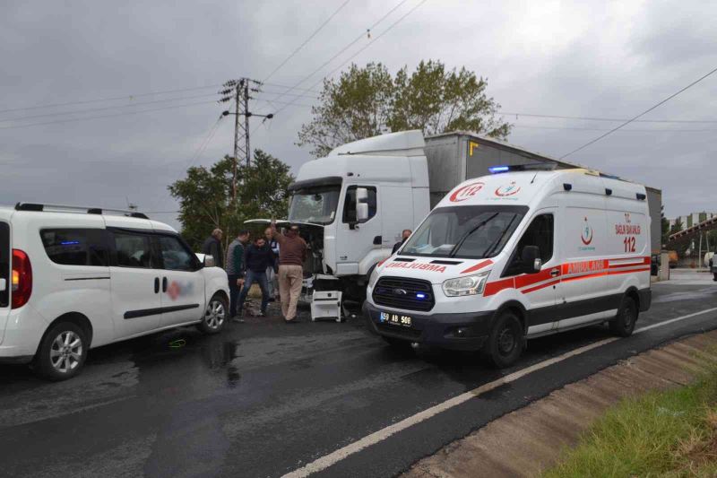 Yağışlı hava kazayı beraberinde getirdi: 1 yaralı
