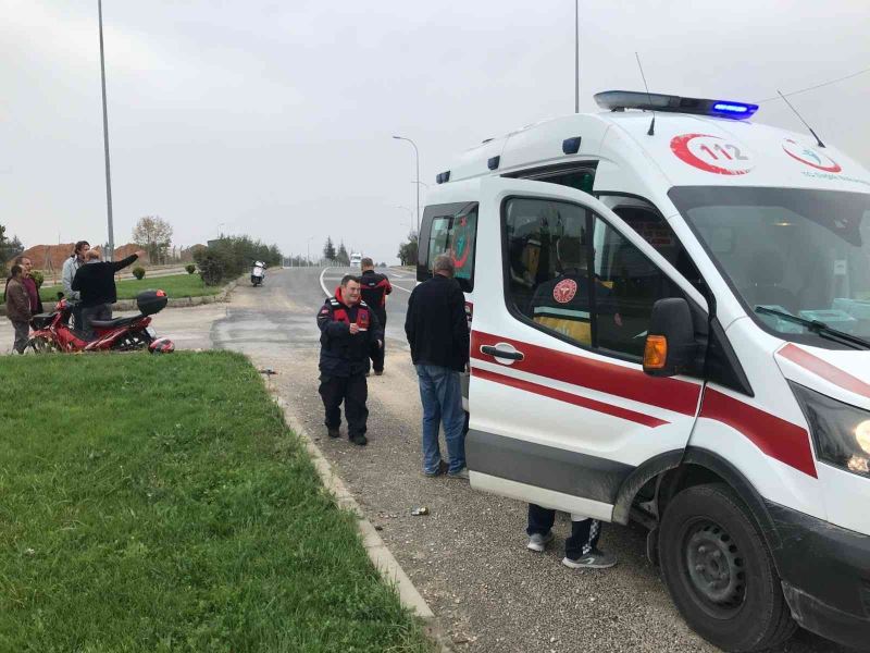 Bilecik’te kamyon ile motosikletin çarpışması sonucu 1 kişi yaralandı
