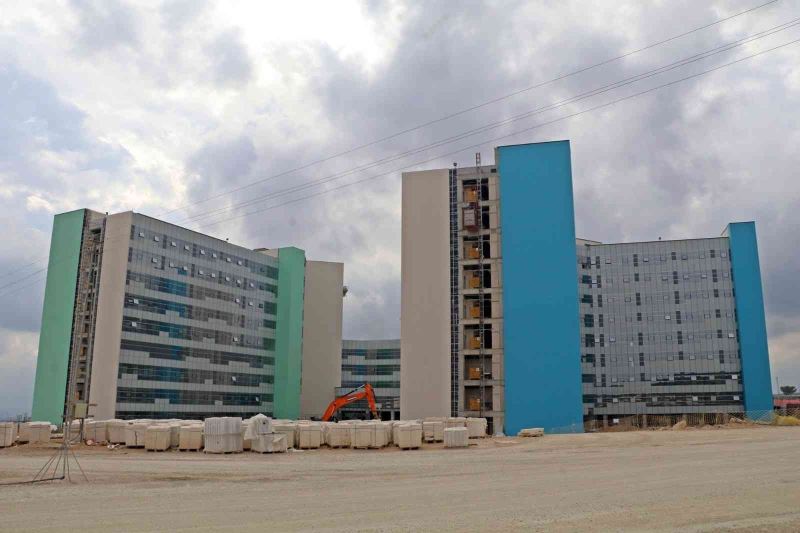 Antalya’nın yatak kapasitesini yüzde 50 artıracak şehir hastanesinde sona geliniyor
