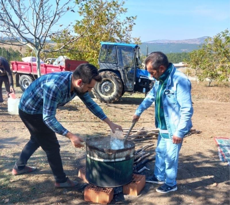 Tavşanlı’da Gülleci bulamacı uygulamalı yapıldı
