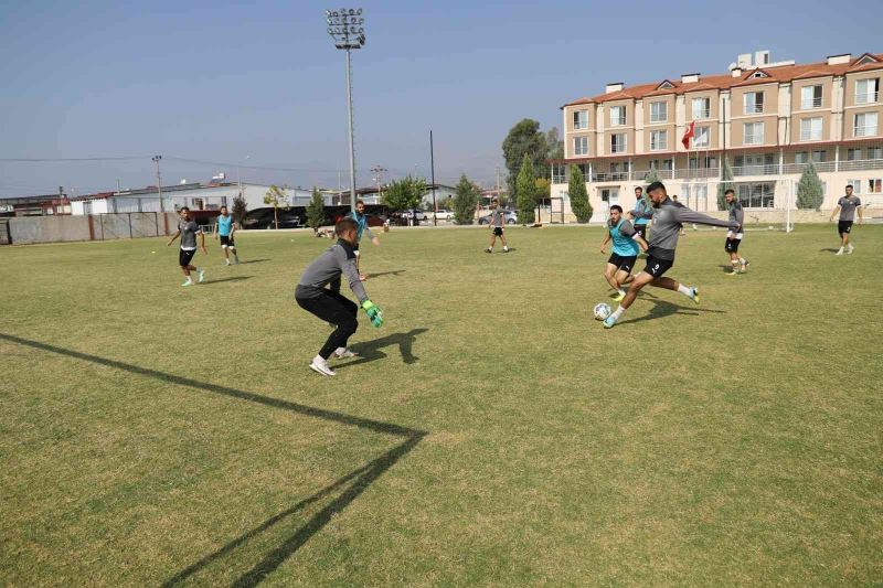 Nazilli Belediyespor ara vermeden çalışmalara başladı
