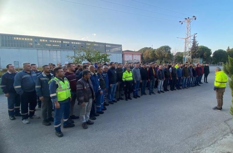 Somalı madenciler Amasra’daki şehit madenciler için saygı duruşunda bulundu
