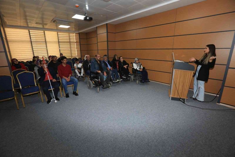 Elazığ’da özel bireylere seminer verildi
