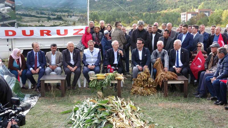 CHP Lideri Kılıçdaroğlu, eski sigara fabrikası arazisinde konuştu
