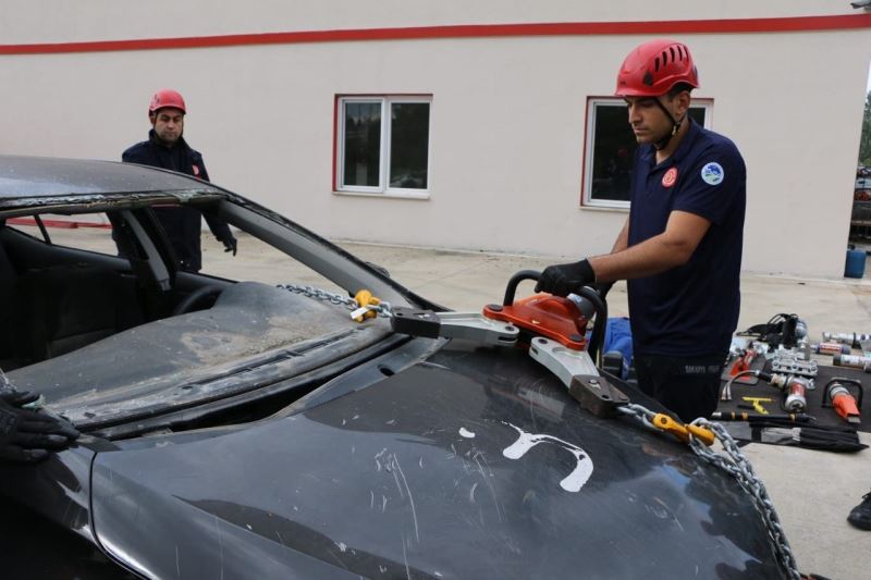 Büyükşehir’in kurtarma timleri eğitimlerini sürdürüyor
