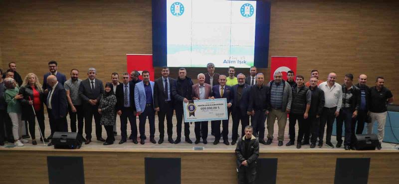 Kütahya Belediyesi’nden 70 amatör spor kulübüne nakdi destek
