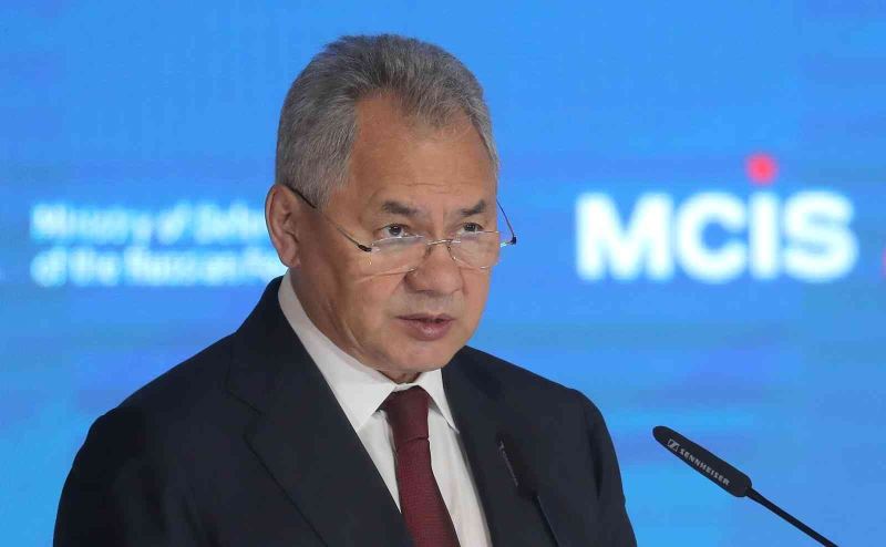 Bakan Akar, Rus mevkidaşı Şoygu ile telefon görüşmesi gerçekleştirdi
