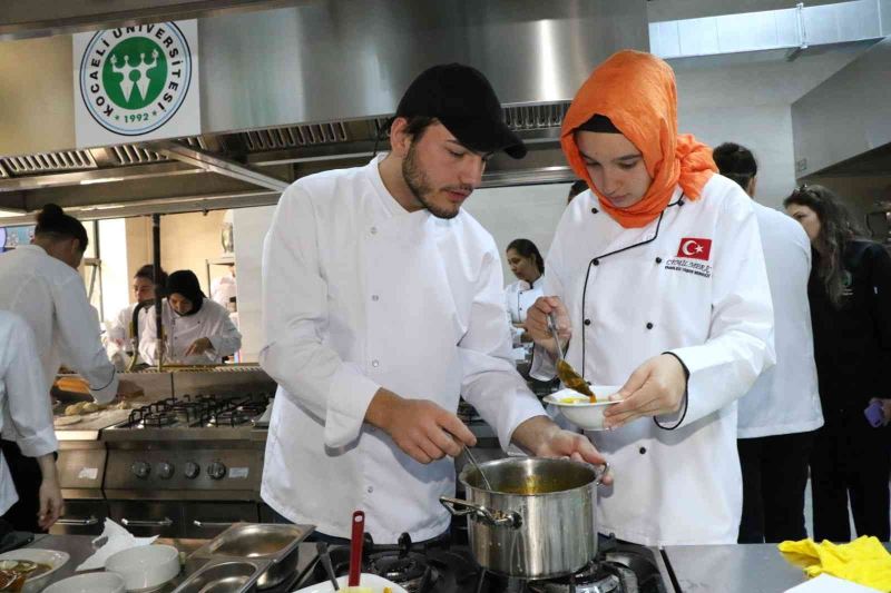 Özel öğrenciler yemek yarışmasında hünerlerini sergiledi
