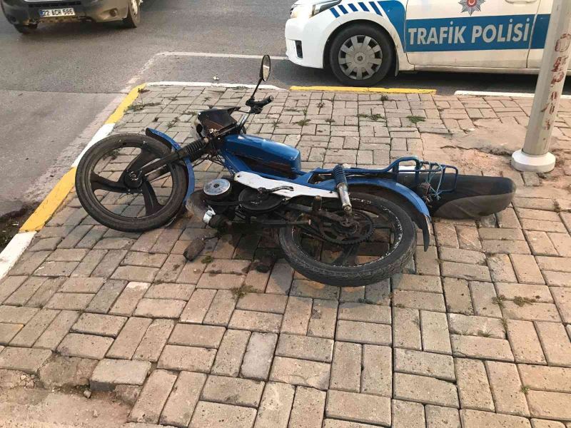 Edirne’de kırmızı ışık ihlâli yapan motosiklet sürücüsü yaralandı
