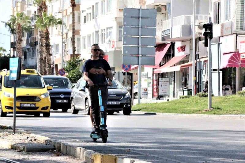 Antalya’da scooter faciası, kullanıcılara  ders olmadı
