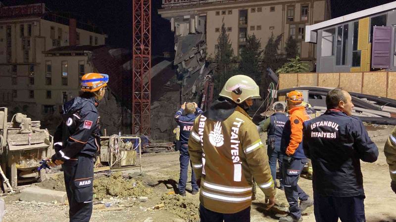 Küçükçekmece’de yaşanan çökmenin ardından bir öğrenci yurdu ve 6 bina boşaltıldı
