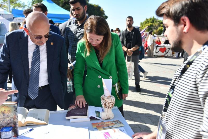 Belediye Başkan Yardımcısı Ünüvar, ÇÖMÜ Güz Festivali’ne katıldı
