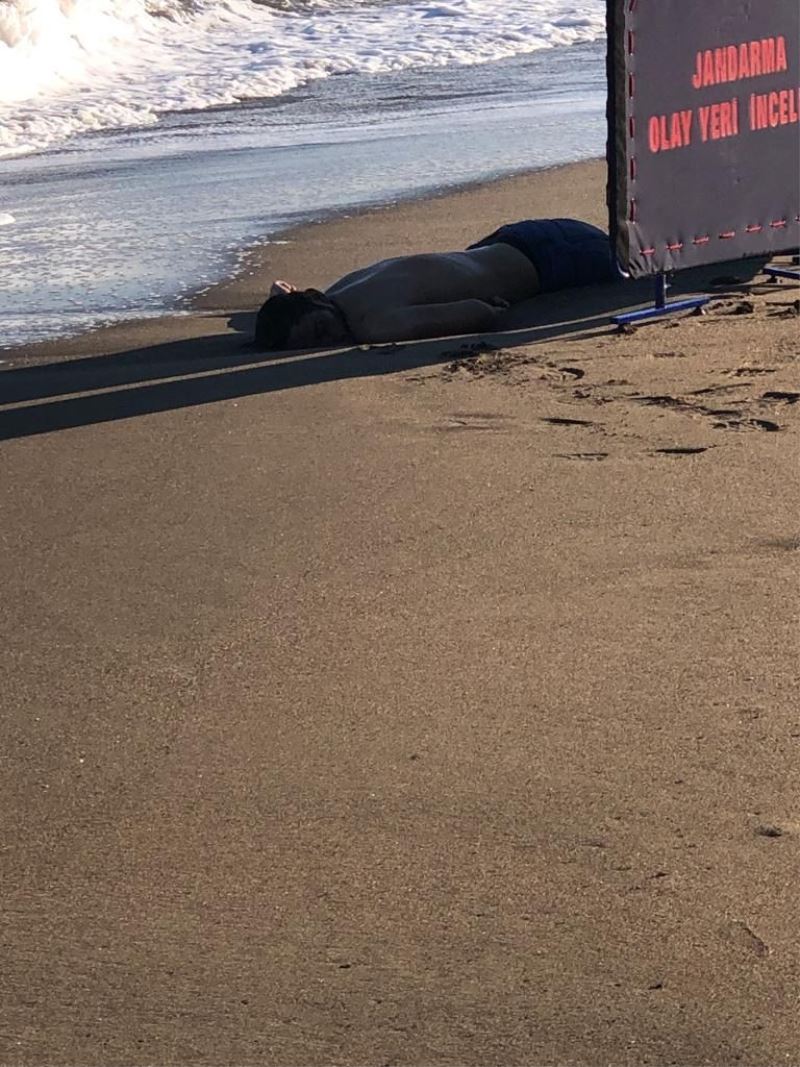 Giresun’da sahilde bir erkek cesedi bulundu
