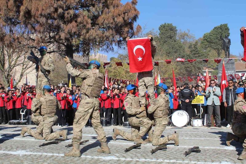 Sinop’ta Cumhuriyet’in 99. yılı coşkusu
