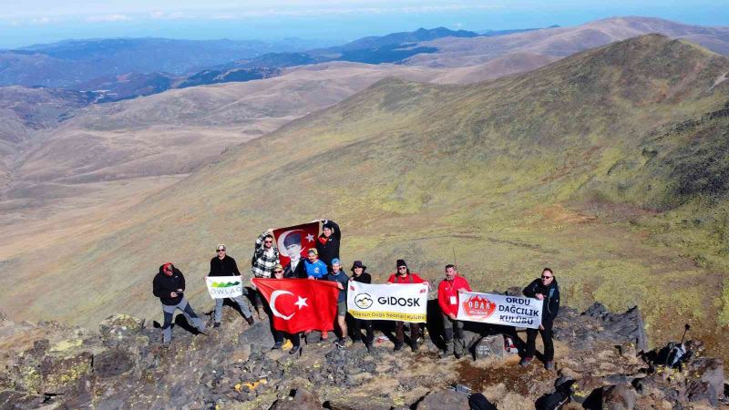 Ordulu ve Giresunlu dağcılar 3 bin metrede buluştu
