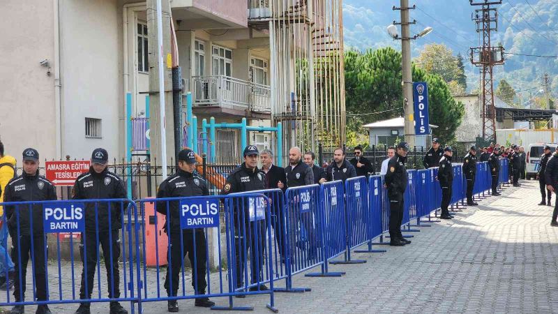 Bartın’daki maden faciasında gözaltındaki şüphelilerden 13’ü adliyede
