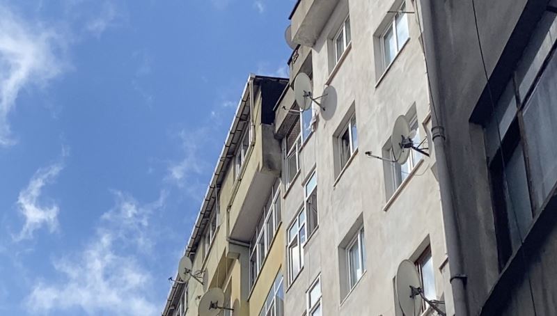 İstanbul’da 14 yaşındaki genç kızın sır ölümü: 11. kattan aşağıya düştü
