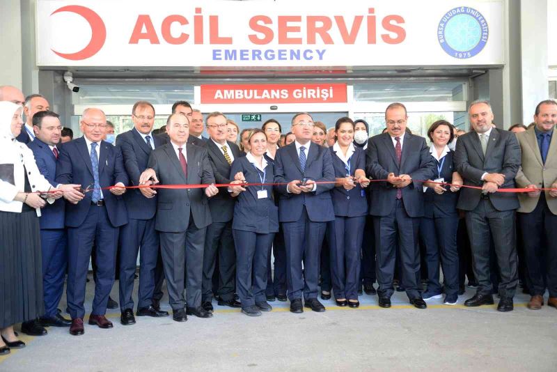 BUÜ Hastanesi’nin yenilenen acil servislerini Bakan Bozdağ hizmete açtı
