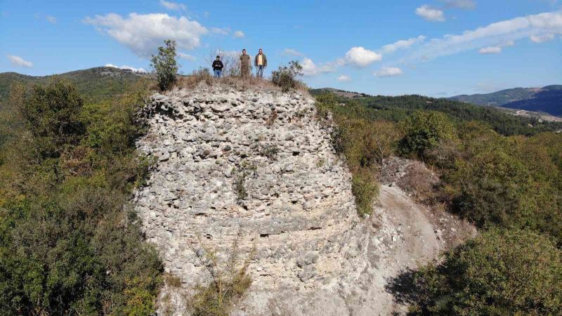 (Özel) Bu köye turist yağacak...2 bin yıllık kalede restorasyon başlıyor
