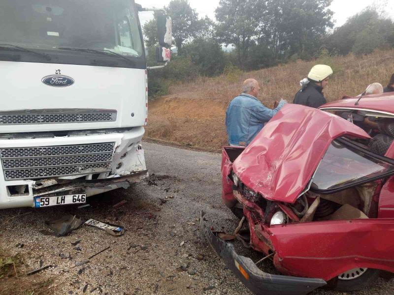 Biga’da süt tankeri ile otomobilin çarpıştı kazada, 83 yaşındaki kadın hayatını kaybetti
