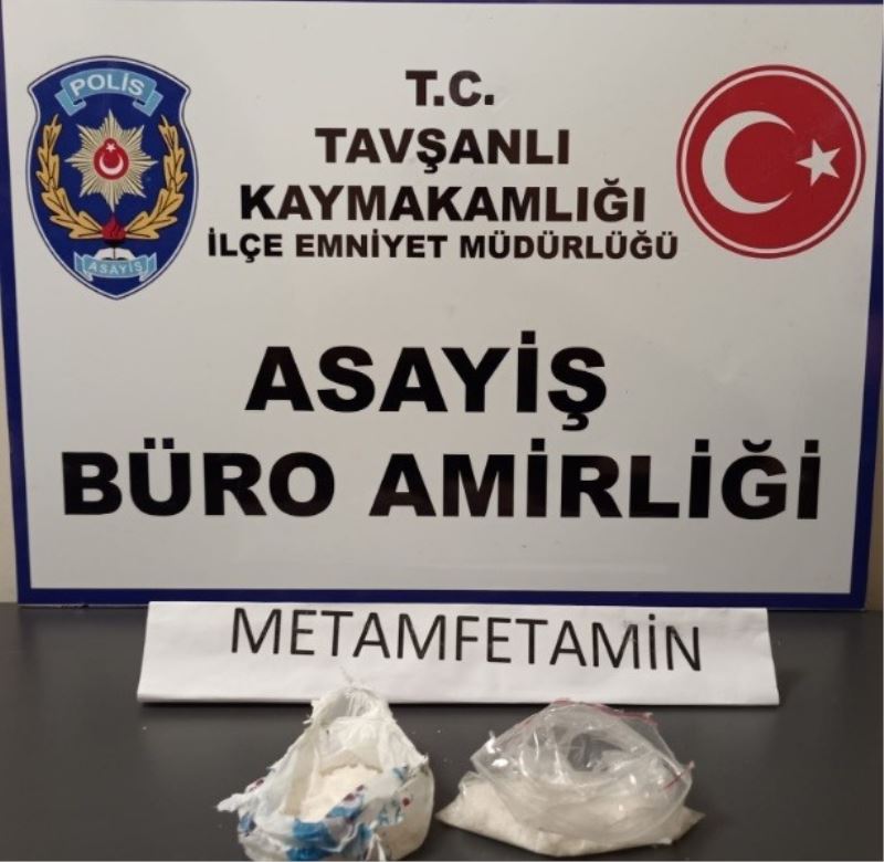 Tavşanlı’da üzerinde uyuşturucu bulunduran kişi tutuklandı
