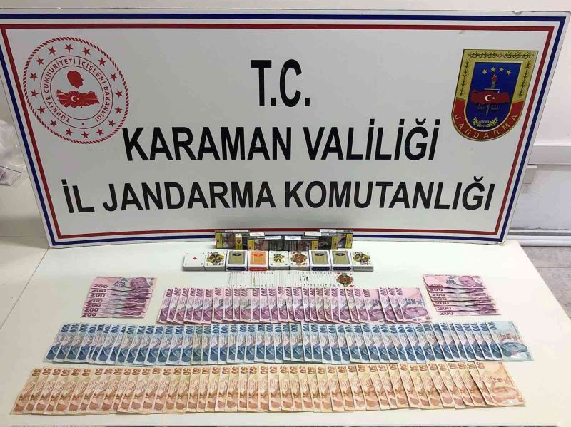 Karaman’da kumar oynayan 8 kişi, jandarma baskınında suçüstü yakalandı
