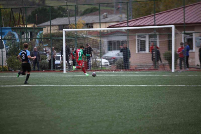 Çaydeğirmeni Belediyespor  sahada rüzgar estirdi
