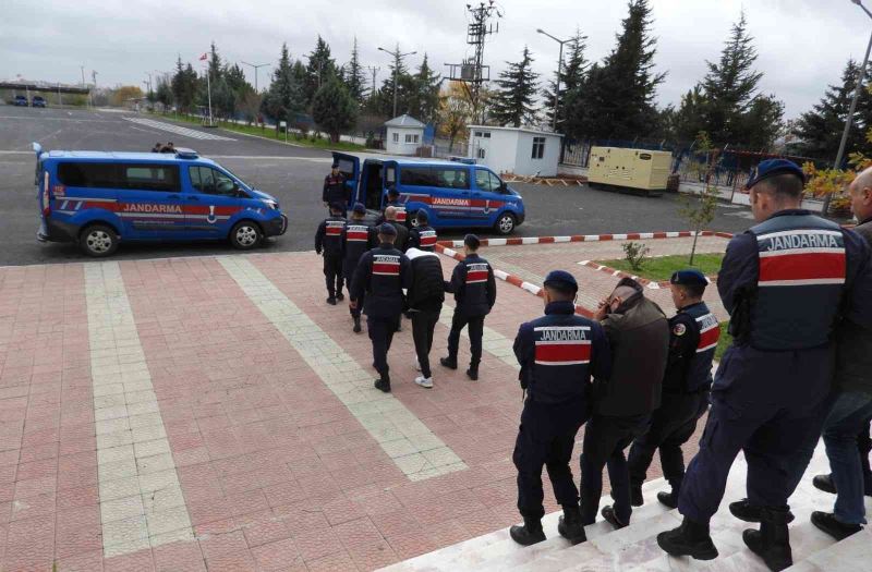 Kırklareli’nde ‘yağma’ suçuna karıştığı iddia edilen 6 şüpheli yakalandı
