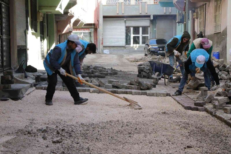 Haliliye’de yol çalışmalarına tam not
