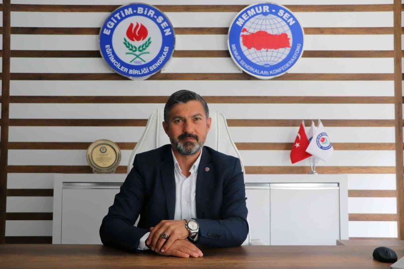 Uçak: “Nesiller değişir, öğretmenin önemi değişmez”
