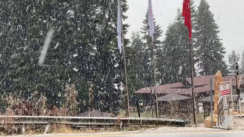 Ilgaz Dağı’nda kar yağışı ve yoğun sis etkili oldu
