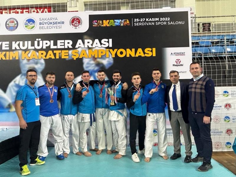 Büyükşehir Karate Takımı, Şampiyonayı üçüncü tamamladı
