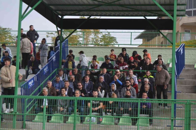 Salihli Belediyespor, evinde Kartalspor’a farklı yenildi
