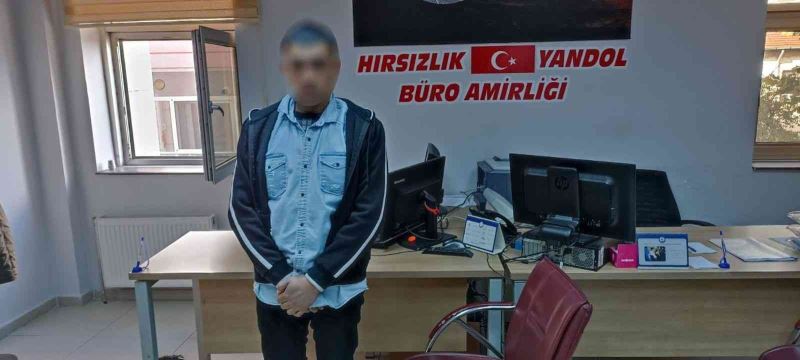 Camiden ve okuldan hırsızlık yaptığı iddia edilen şüpheli yakalandı
