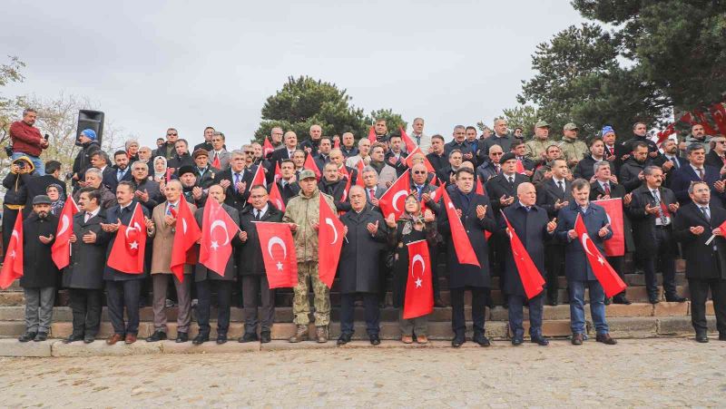 Anadolu’nun destanlaşan mücadelesi bir kez daha dualarla anıldı
