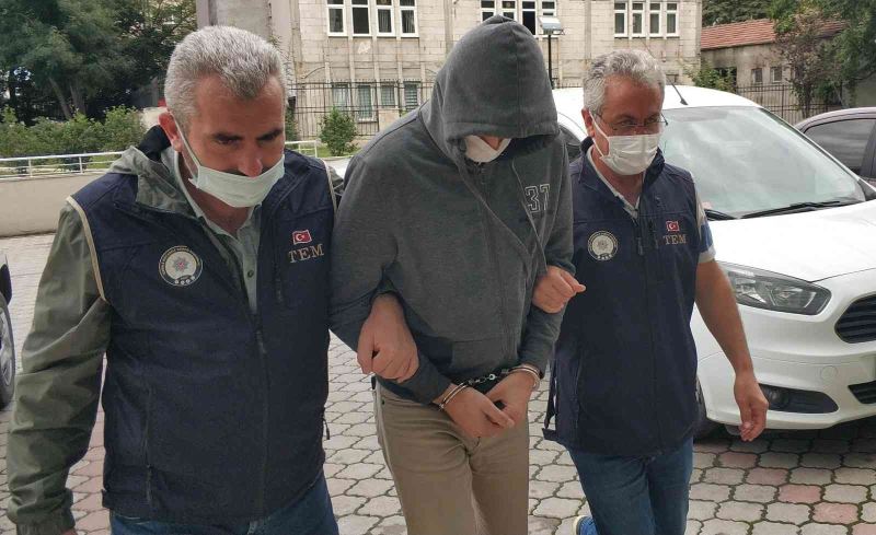 Denizli’de 7 yıl hapisle aranan FETÖ üyesi tutuklandı
