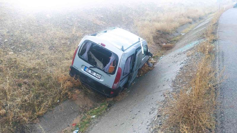 Gemerek’te aynı yerde 15 dakika arayla iki kaza
