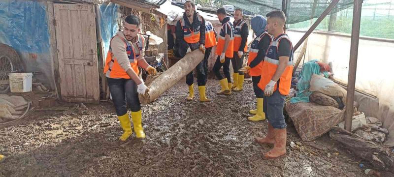 Kayseri’den Antalya’ya yardım çıkarması
