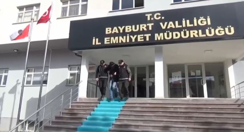 Bayburt’ta uyuşturucu ticaretinden 5 kişi tutuklandı
