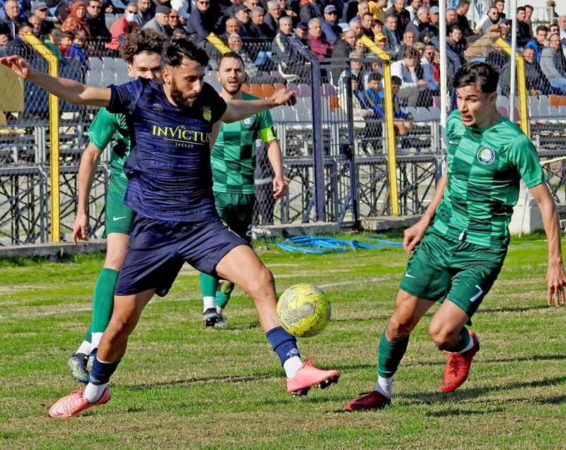 Alaçatıspor penaltı golleri ile rakibini 2-1 yendi
