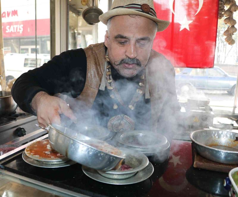 10 saat dinlendikten sonra hazırlanıyor: Soğuk algınlığının kalkanı kelle paça
