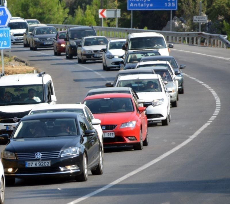 Antalya’da motorlu kara taşıtları sayısı 1 milyon 306 bin 721 oldu
