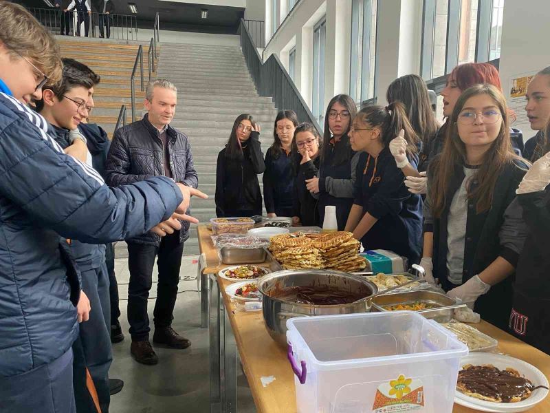 Tekden Lisesi’nden örnek davranış
