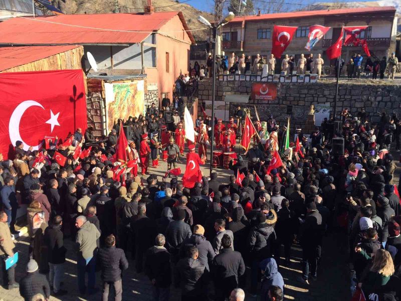 Allahuekber şehitleri Şenkaya’da anıldı
