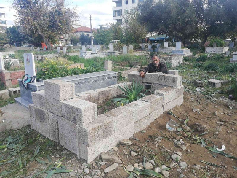 Antalya’da öldürülen davulcu Hatay’da toprağa verildi
