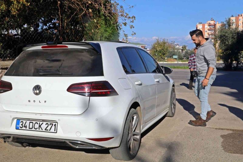 ’Dur’ ihtarına uymadı, yakalanacağını anlayınca otomobilini bırakıp kaçtı
