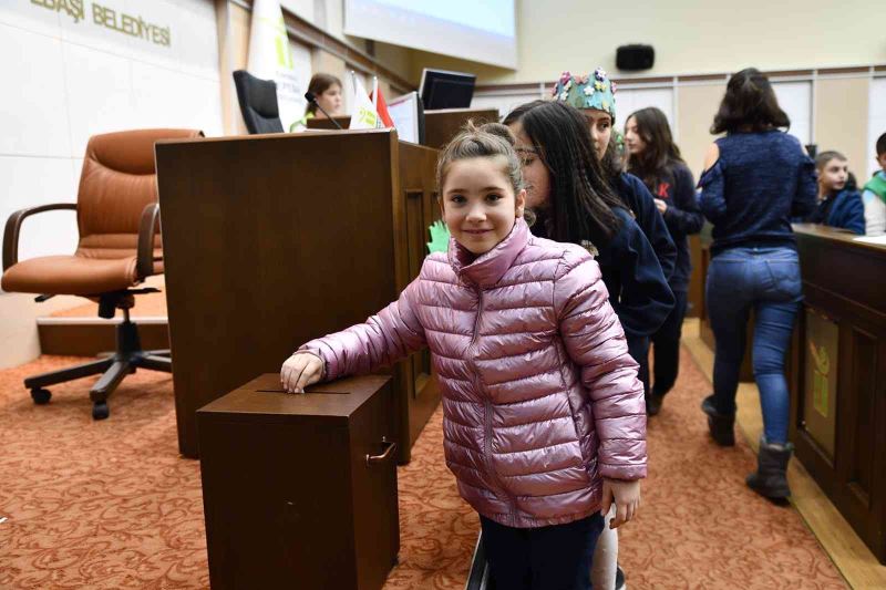 Eko-Okullar “Çevre Çocuk Meclisi” başkanını seçti
